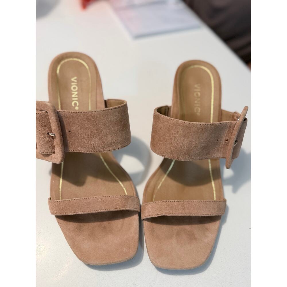 Vionic Brookell Nude Suede Block Heel Sandals Size 7